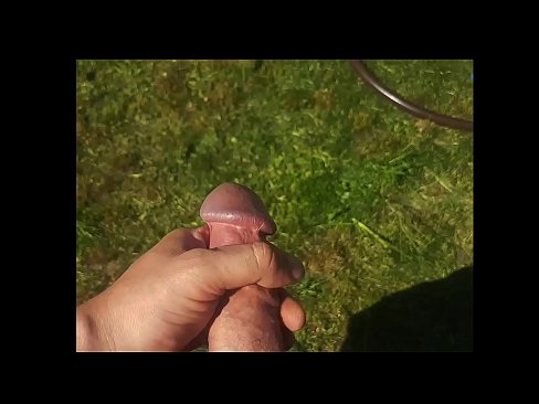 ❤️ Hot hottie får sin lyserøde fisse kneppet og kommer med en sprøjte i en sommerhave ️ Just porno at da.nullscripts.top ❤